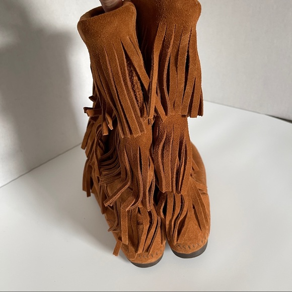 Minnetonka Moccasin 3 Layer Fringe Brown Size 7 - Picture 4 of 9